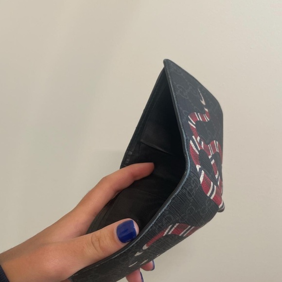 AUTHENTIC GUCCI Kingsnake Print GG Supreme Wallet, Black, GG Canvas. - Picture 4 of 4